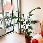 Lägenhet Stunning Luxury In Chiado 1br Lisboa