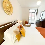 Stunning Luxury In Chiado 1br Lägenhet *