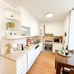 Stunning Luxury In Chiado 1br * Lisboa
