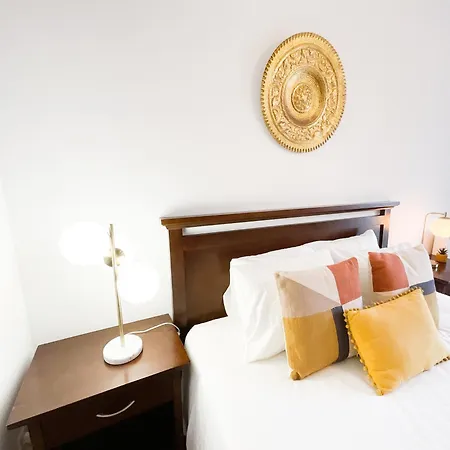Stunning Luxury In Chiado 1br * Lisboa