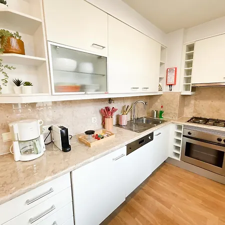 Stunning Luxury In Chiado 1br Lisboa