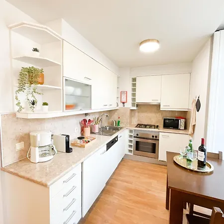 Apartman Stunning Luxury In Chiado 1br Lisboa