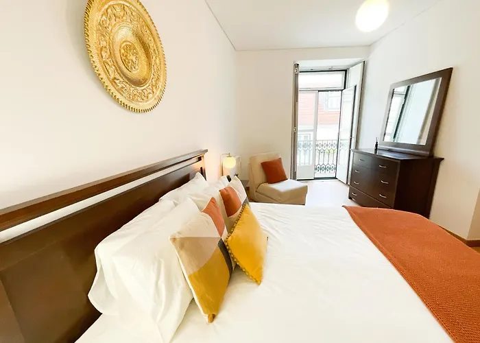 Stunning Luxury In Chiado 1br شقة *