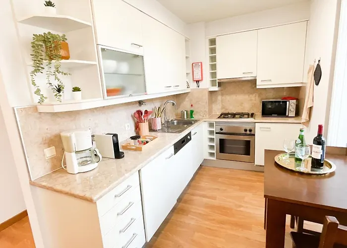 شقة Stunning Luxury In Chiado 1br *